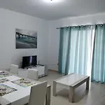Sunstone Court Apartman *