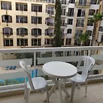 Sunstone Court Apartman *