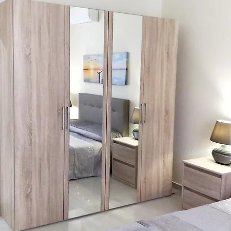 Sunstone Court Daire *