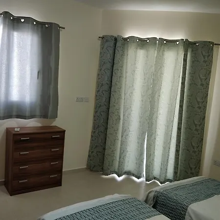 Apartment Sunstone Court *