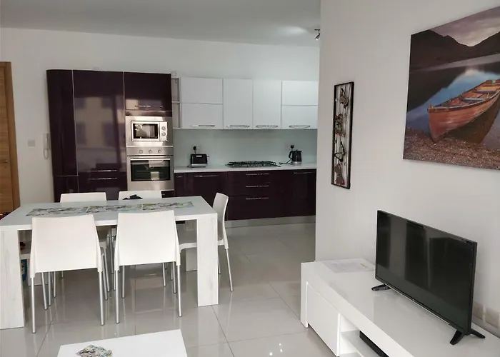 Apartment Sunstone Court *